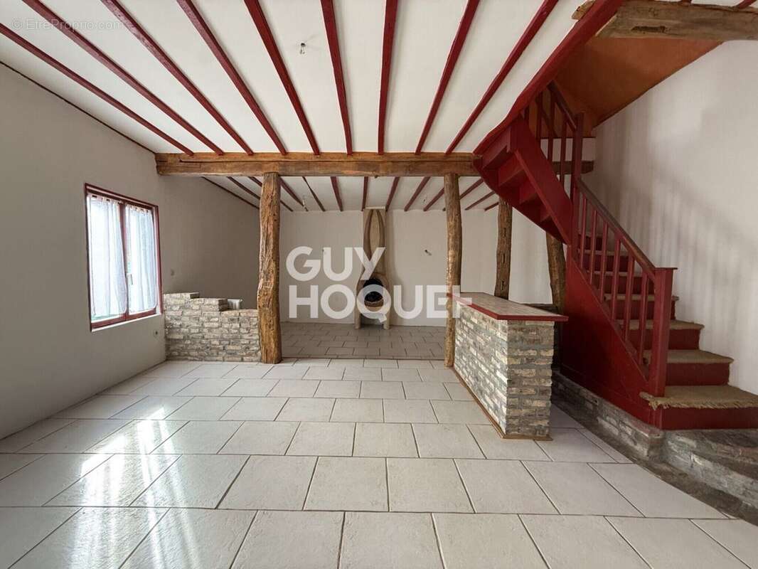 Maison 115 m² à Saint-Vaast-En-Chaussee  - photo 2