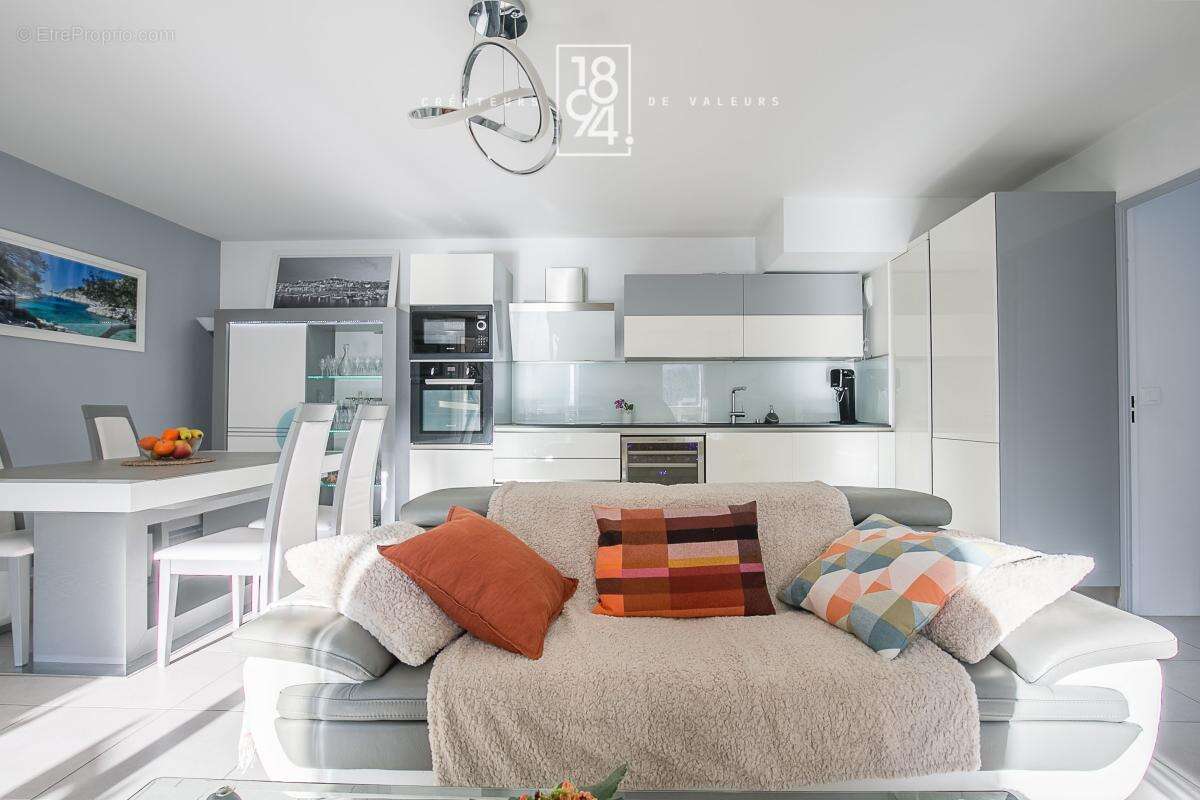 Appartement à MARSEILLE-9E