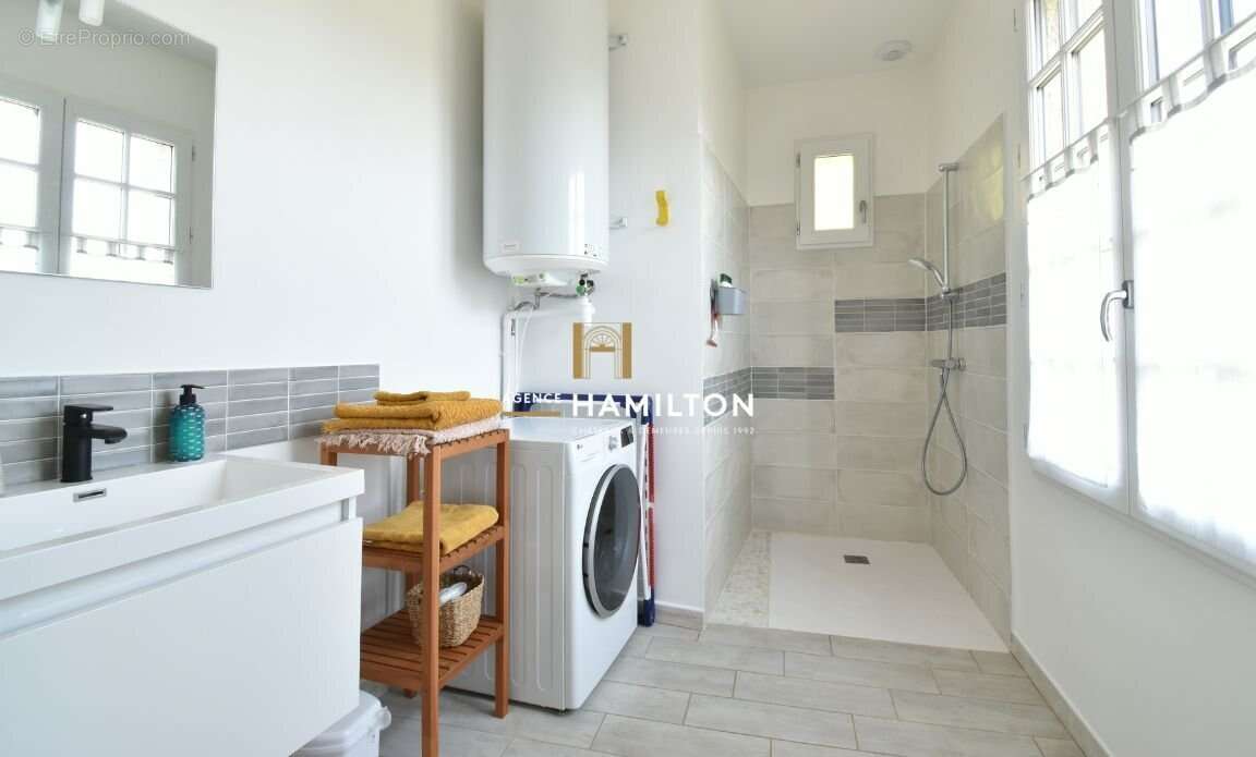 Boutique-atelier avec maison et jardin attenants et gite independant - photo 17