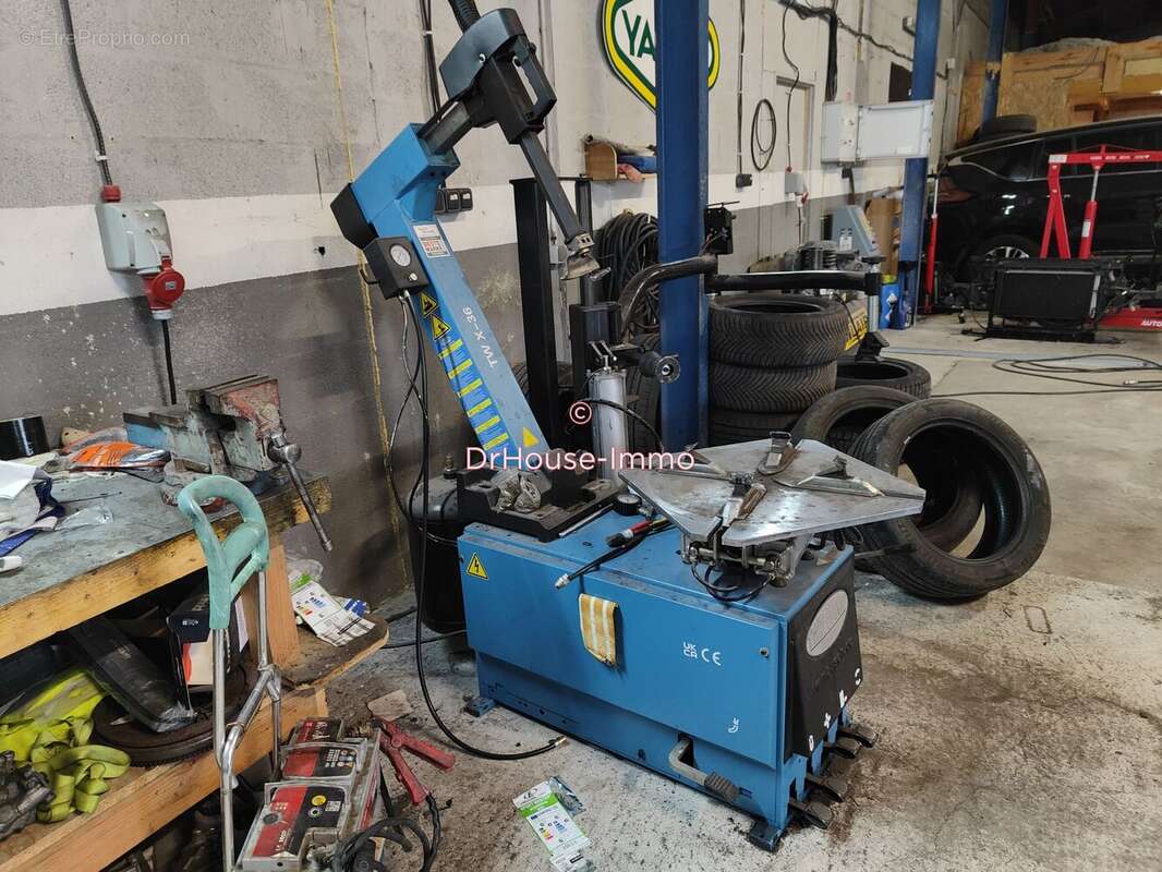 Commerce à L'ISLE-D'ESPAGNAC