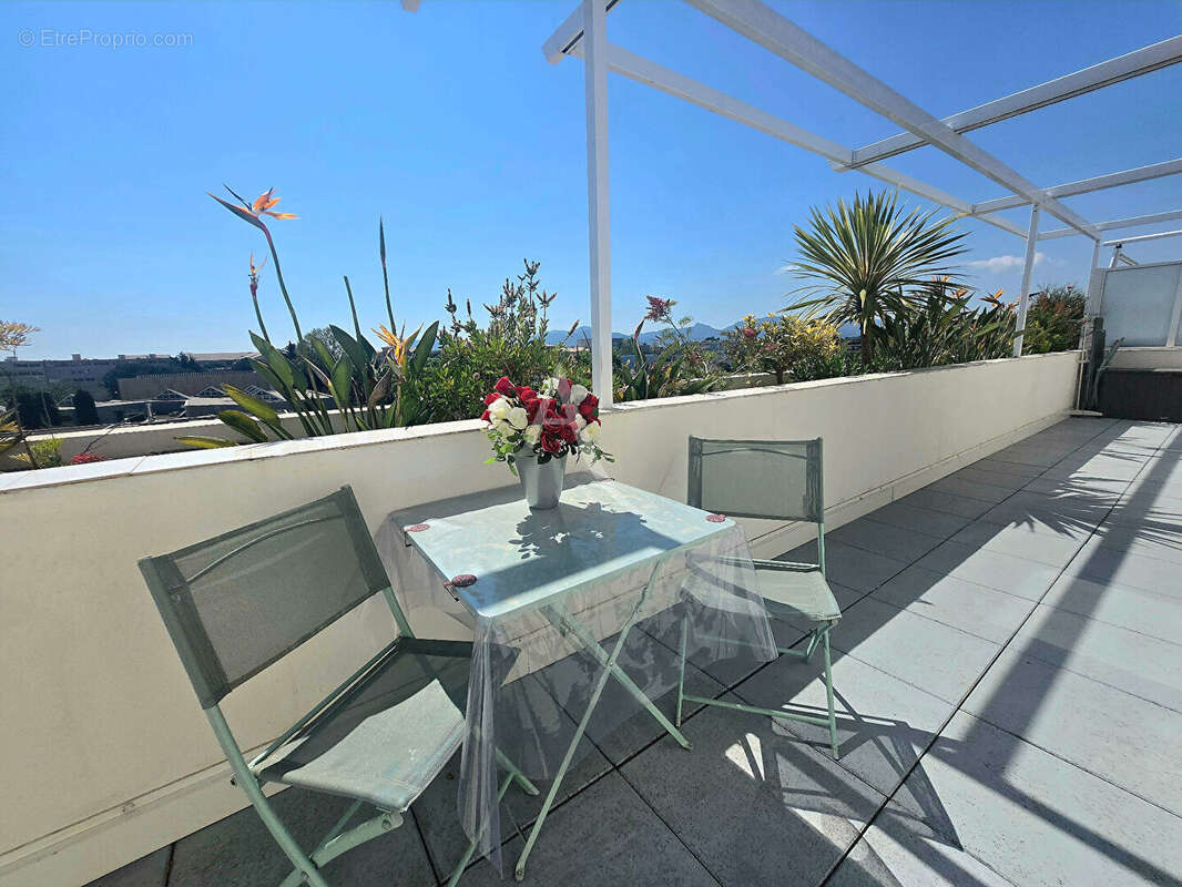 Superbe 2 pièces plein sud - dernier etage - photo 3
