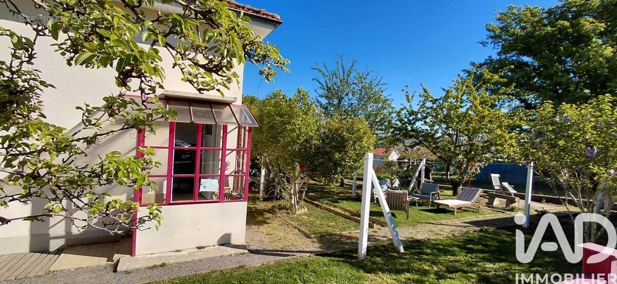 Photo 1 - Maison à MONTLUCON