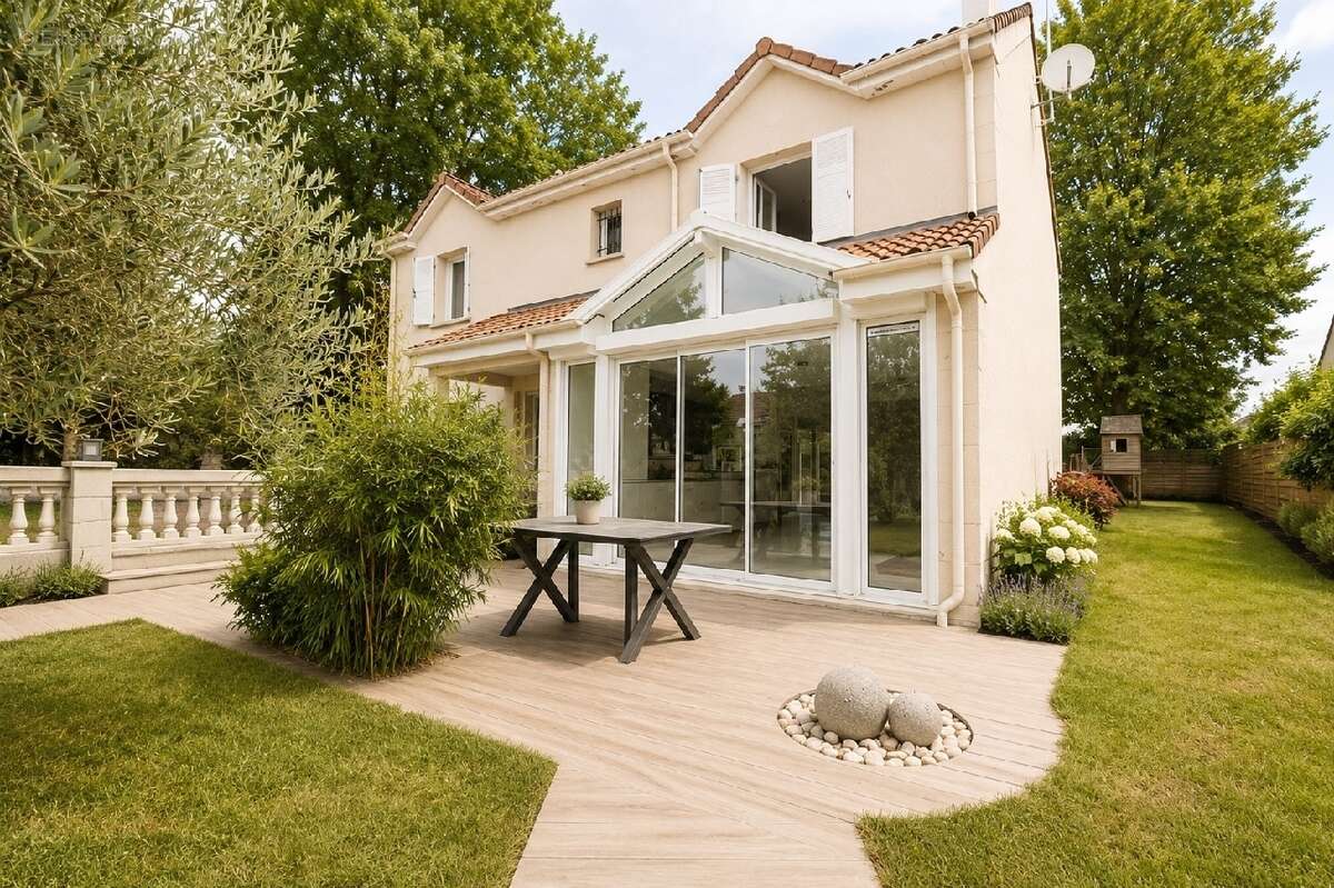 Maison 201 m² à Yerres  - photo 3