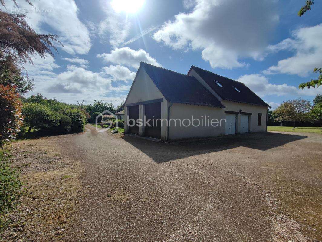 Maison à NEUILLY-SUR-EURE