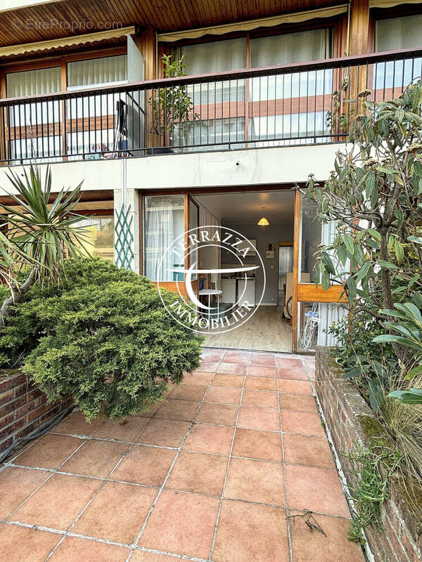 Appartement à LA CELLE-SAINT-CLOUD