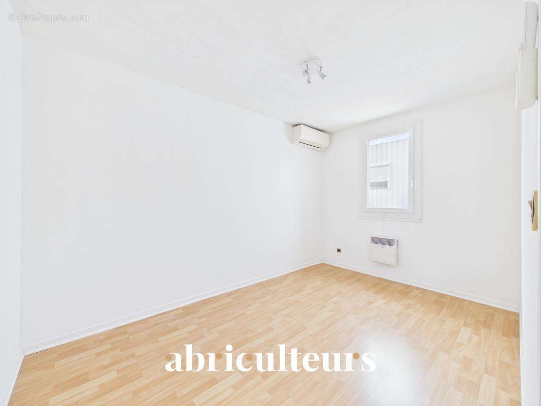 Maison familiale T5 avec terrasse et garage en vente dans le quartier Timone / Saint-Pierre (13010) - photo 10