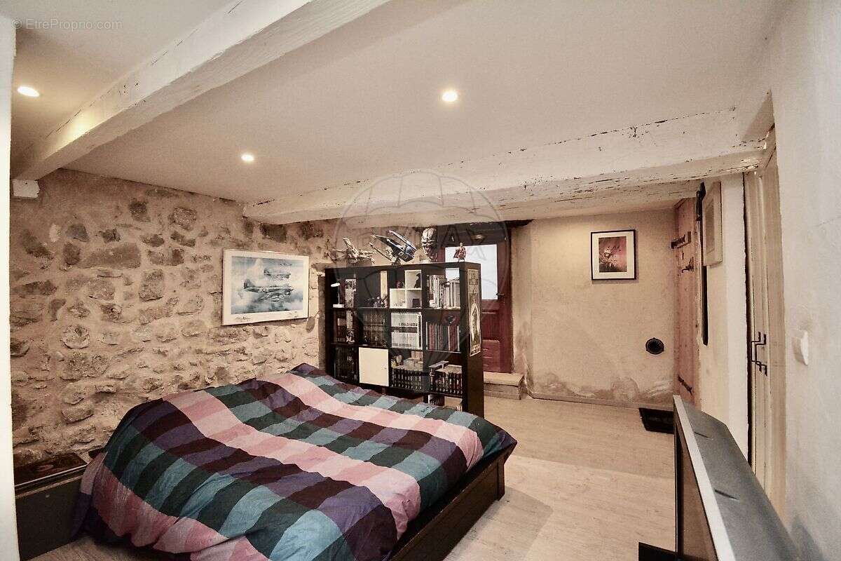 Maison à MONTAUROUX