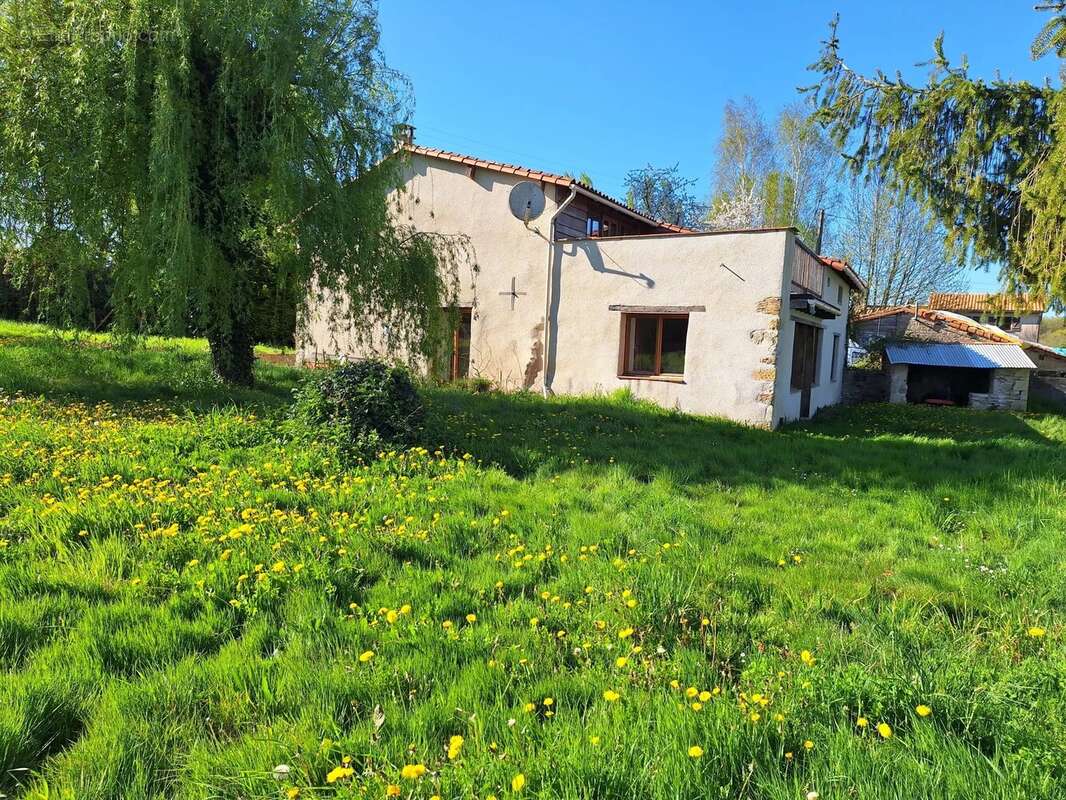 Maison à MAUPREVOIR