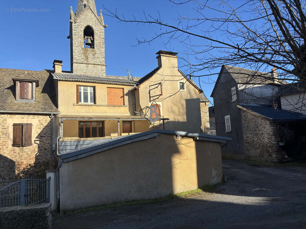 Maison à TREMOUILLES
