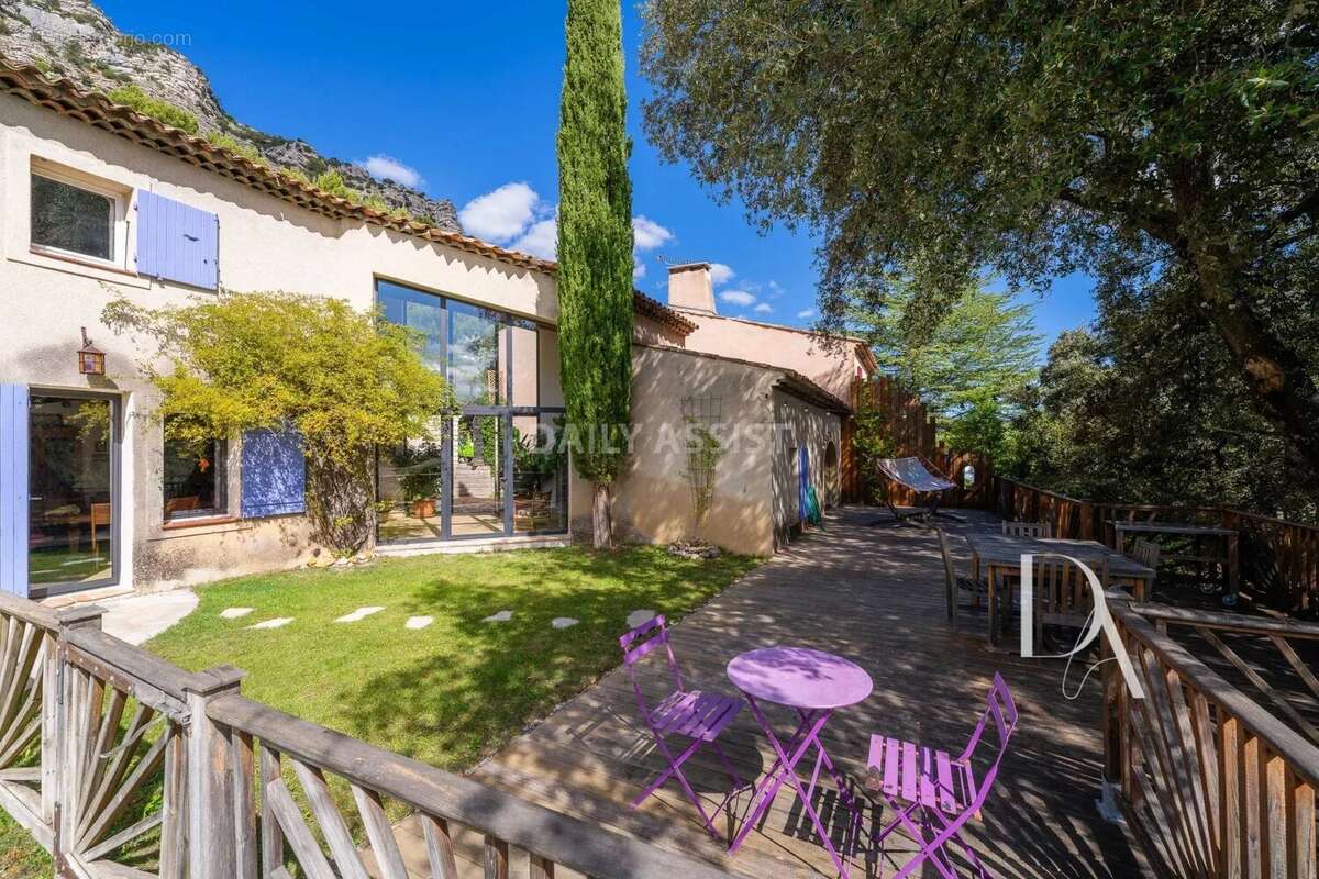 Appartement à VAUVENARGUES