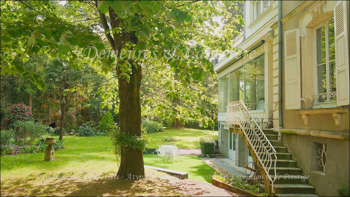 Grande demeure bourgeoise centre bourg, dépendances, accès rivière - photo 31
