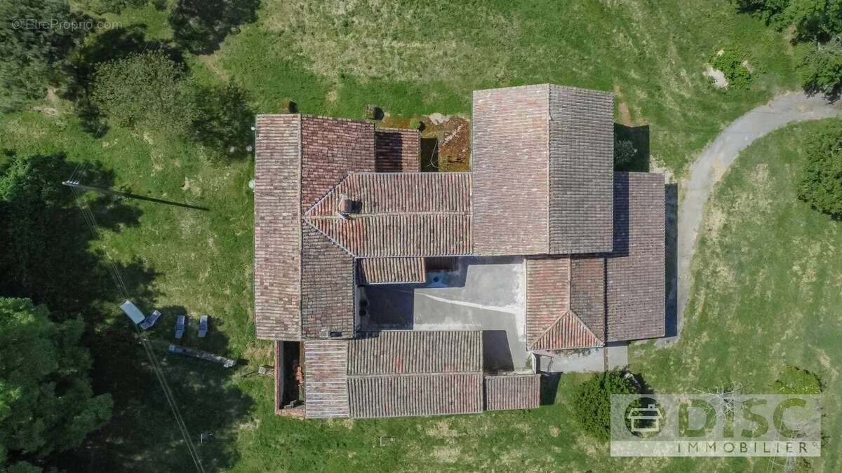 Maison à SAINT-MARTIN-LAGUEPIE