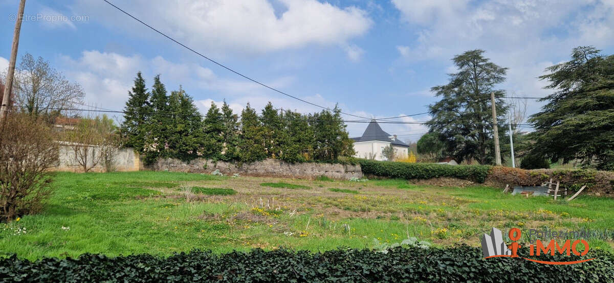 Terrain à SAINT-MARTIN-LA-PLAINE
