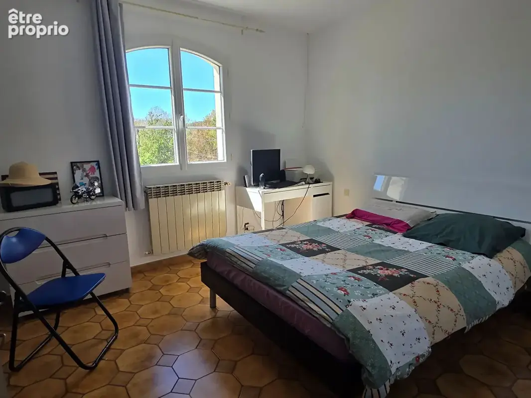 Maison avec piscine et terrain plat de 1630 m² - photo 8