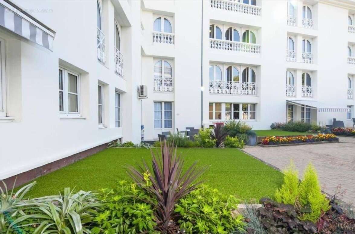 Appartement à GARCHES