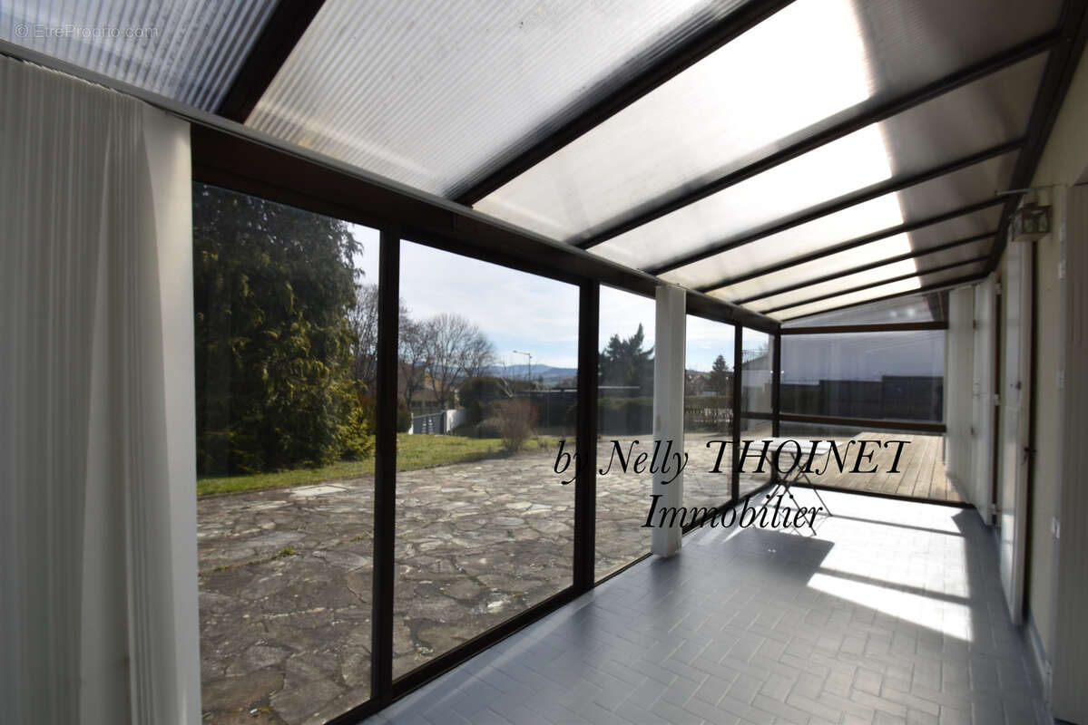 Maison à LA ROCHE-BLANCHE