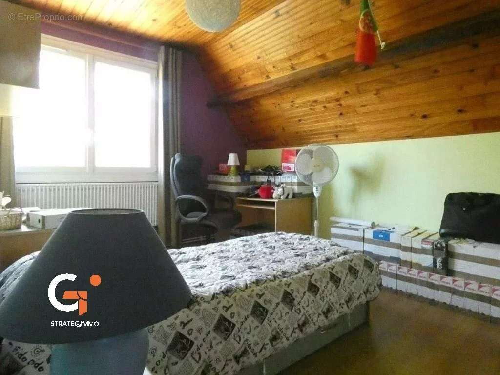 Maison à SAINT-OUEN-DE-THOUBERVILLE