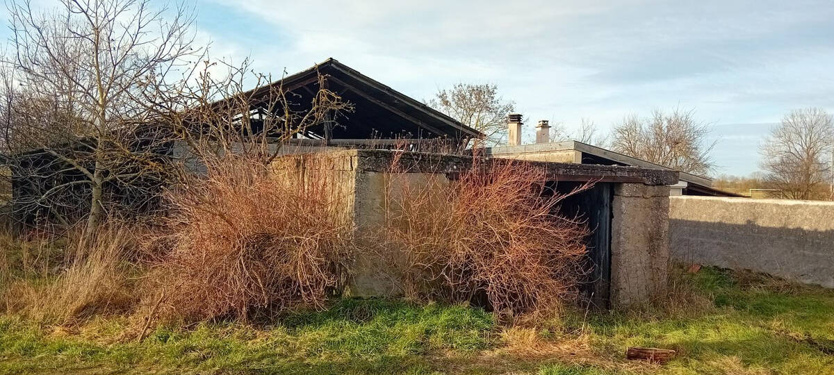Terrain à VRONCOURT