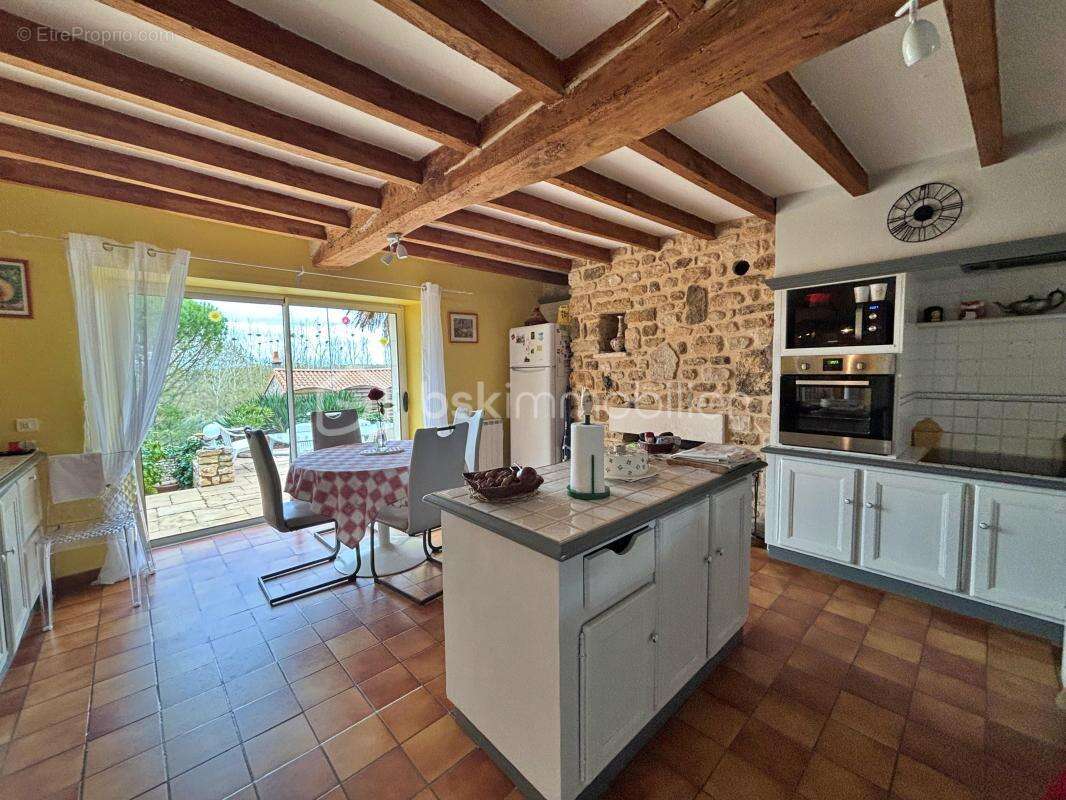 Maison à MARNES