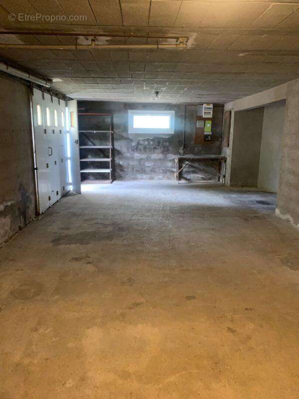 Maison à SAINT-ETIENNE-DE-BRILLOUET