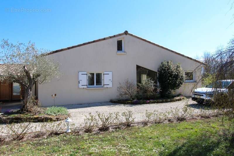 Maison à VERNOUX-EN-VIVARAIS