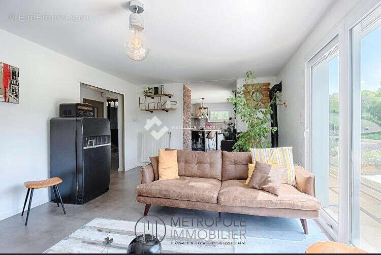 Maison 5 pièces 140 m² à vendre à Four (38080) - photo 4