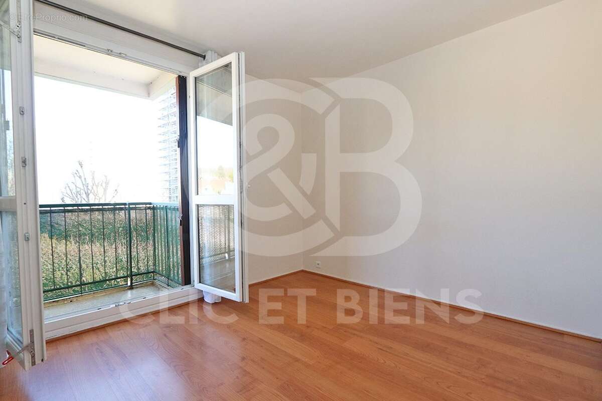 Appartement à CHAVILLE