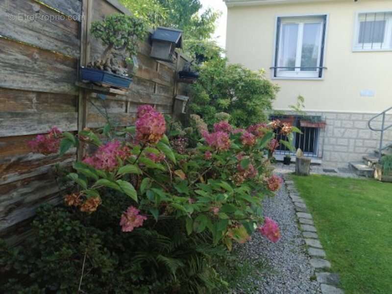 Maison à CHATEAUFORT