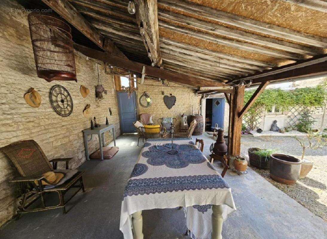 Maison à VILLEFAGNAN