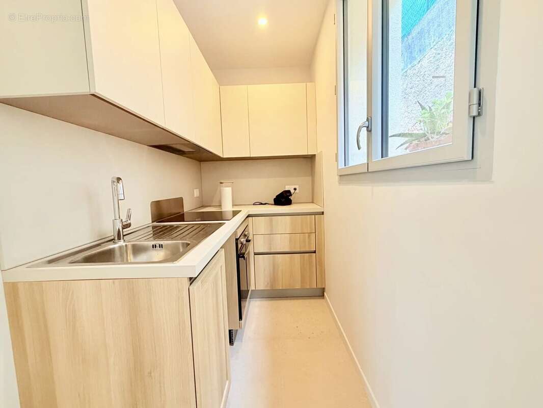  NICE BON VOYAGE – Maison individuelle rénovée d'environ 102 m² habitables avec deux appartements, terrasses, jardin et petit ga - photo 18