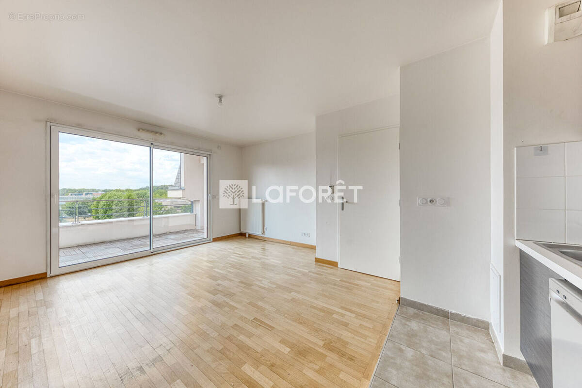 Appartement à EMERAINVILLE