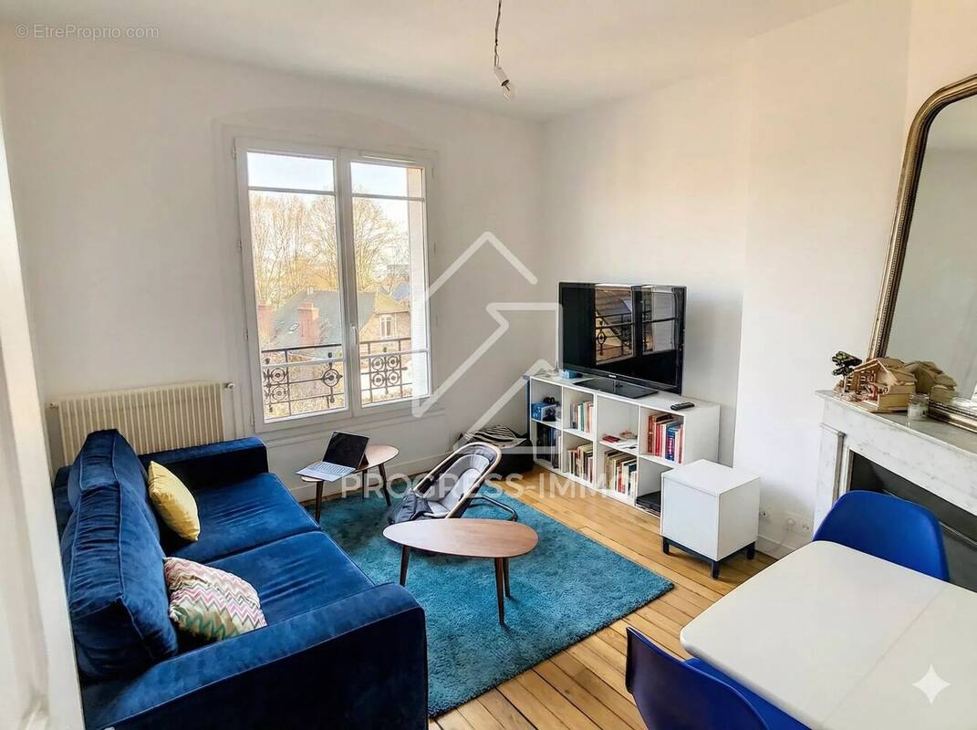 Appartement à THIAIS
