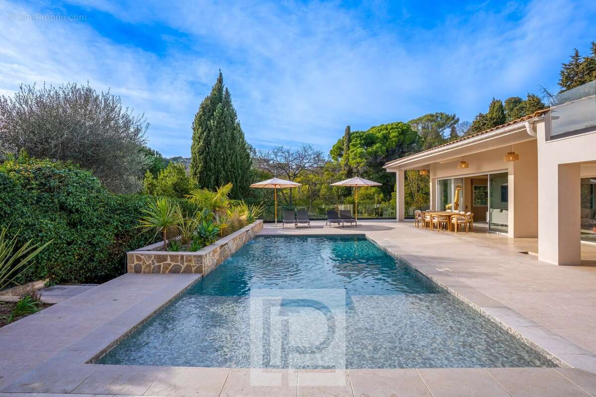 Maison à MOUGINS