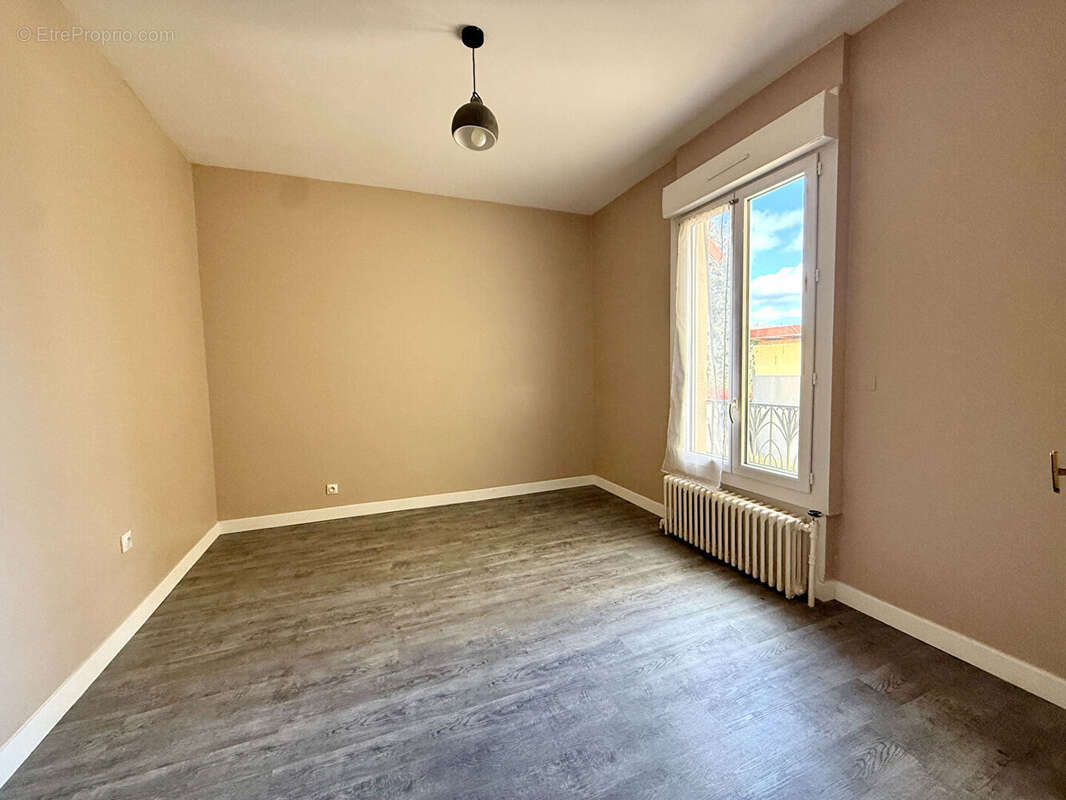 Maison de plain-pied rénovée - Secteur Sauvageon - photo 13