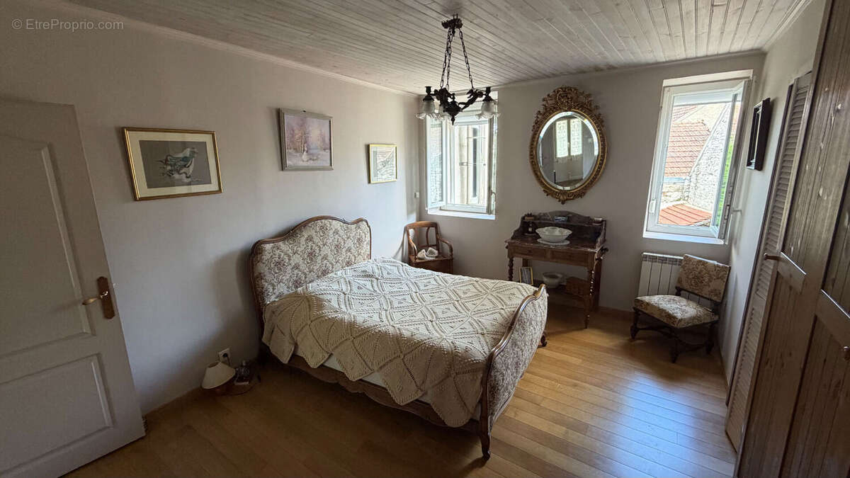 Maison à BREUIL-BOIS-ROBERT