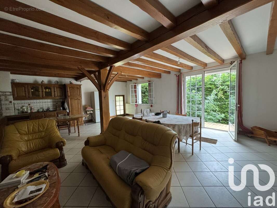 Maison 125 m² à Montboyer  - photo 4