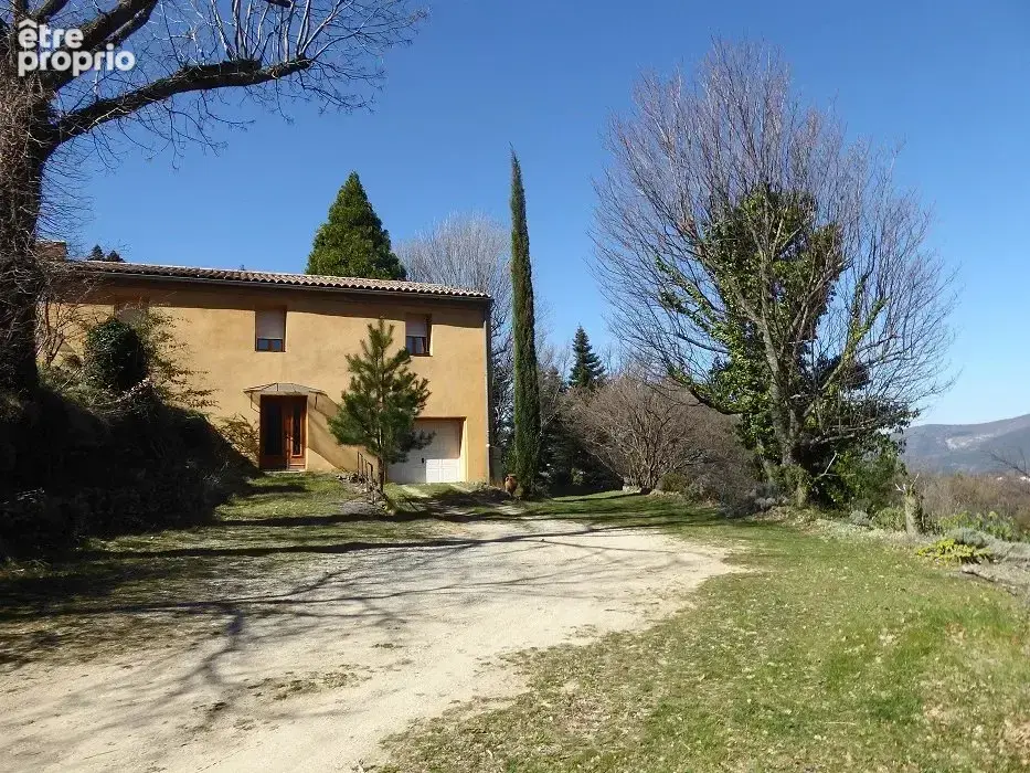 DIEULEFIT - 26220 – Propriété rénovée - 15 pièces – 7 chambres - 330 m²    Piscine 54 m² - Au cœur d’un domaine boisé Terrain 12 - photo 2