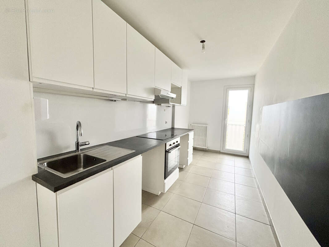Cassis - Vente appartement T4 avec balcon et cave - photo 3