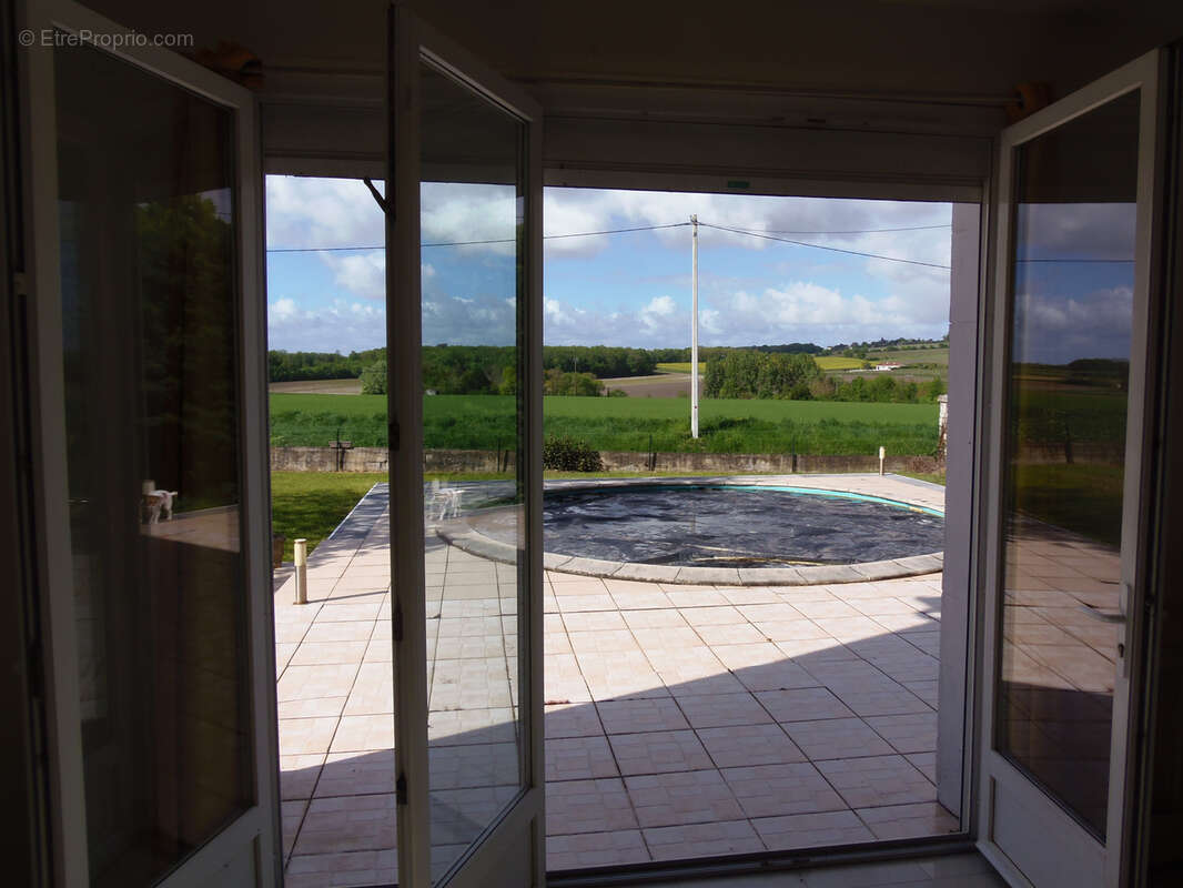 Maison à SAINT-FORT-SUR-GIRONDE