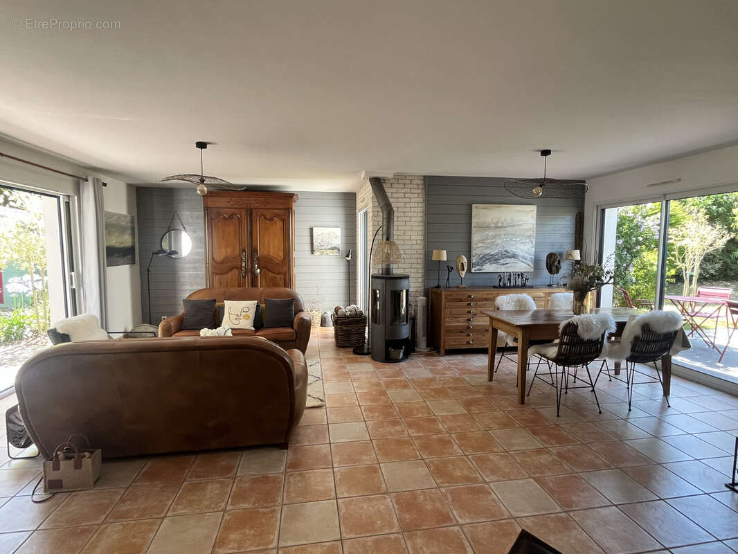 Maison à LARMOR-BADEN