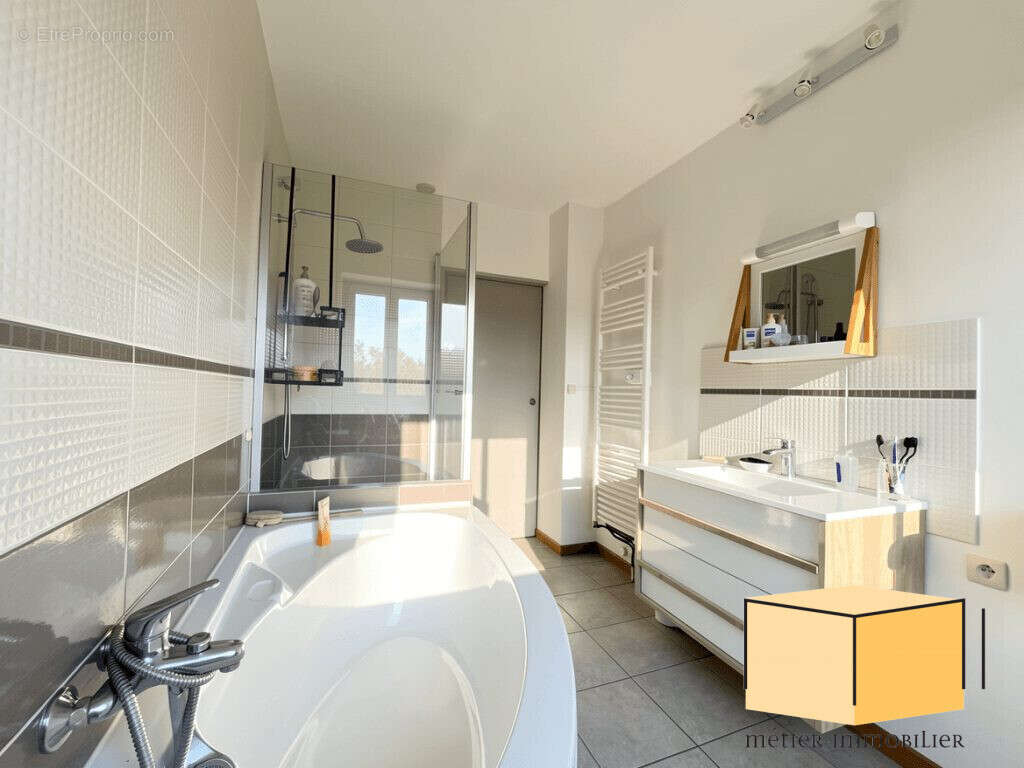 Maison à ARTEMARE