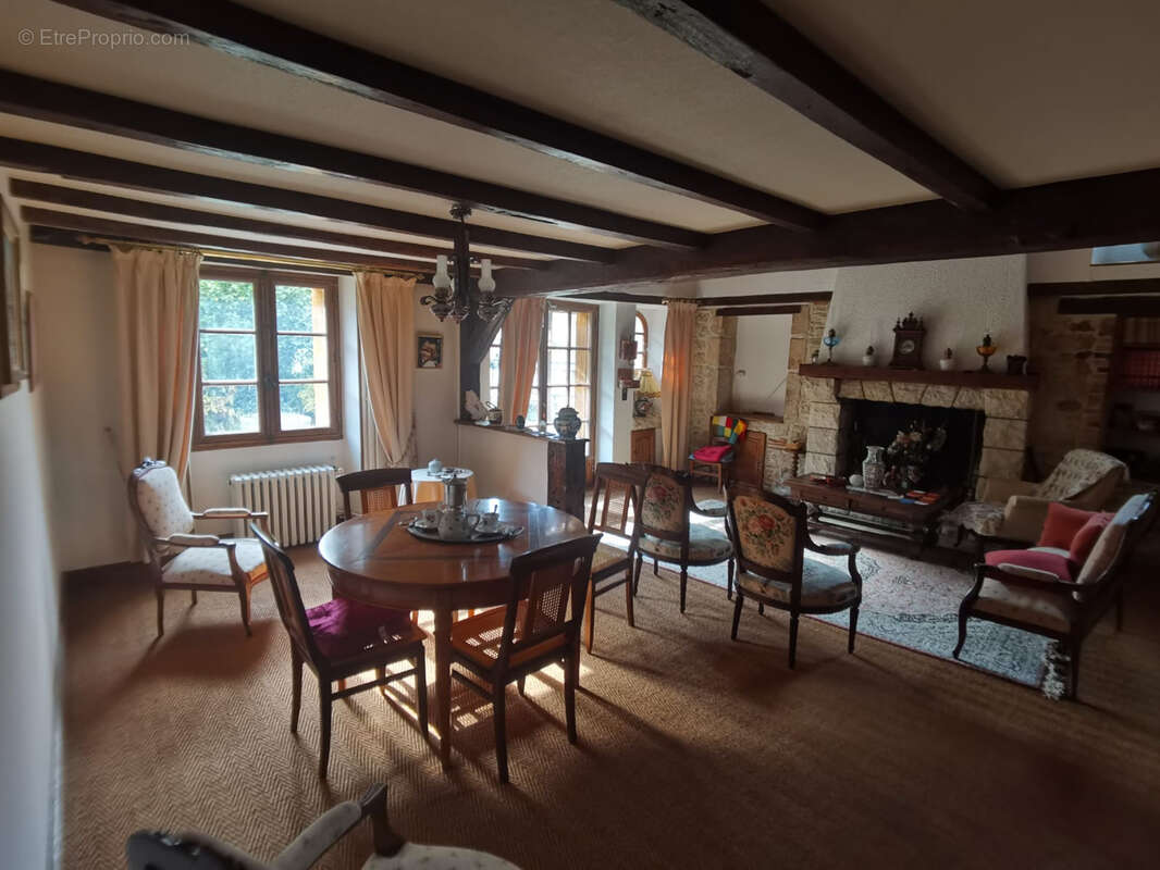 Maison à CHASSENEUIL-SUR-BONNIEURE