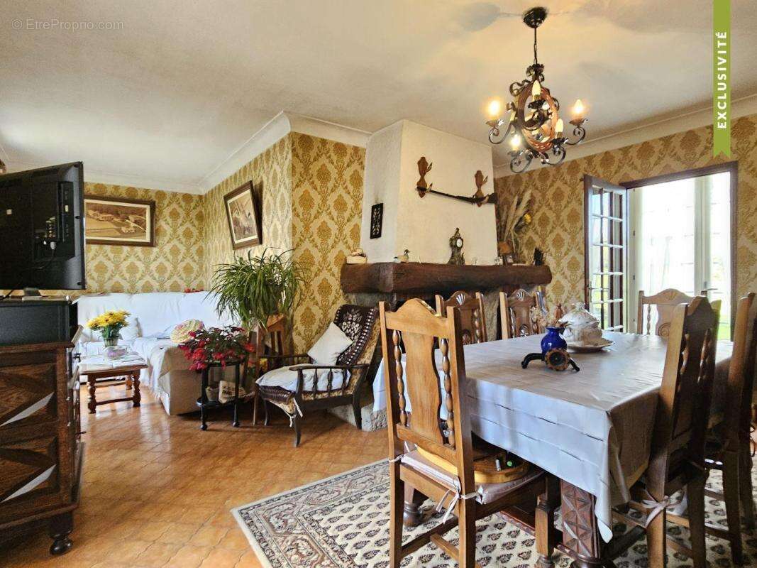 Maison à PORT-SAINTE-MARIE