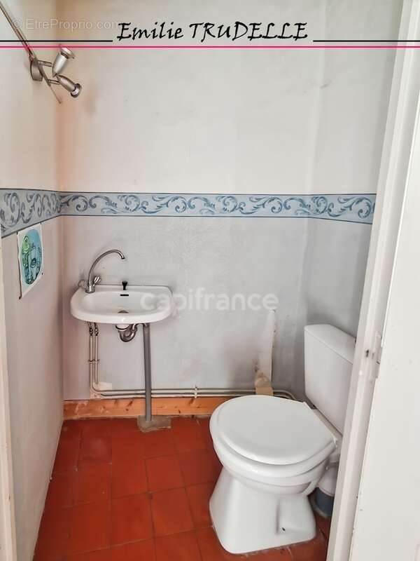 Maison à SAINT-VINCENT-DU-LOROUER