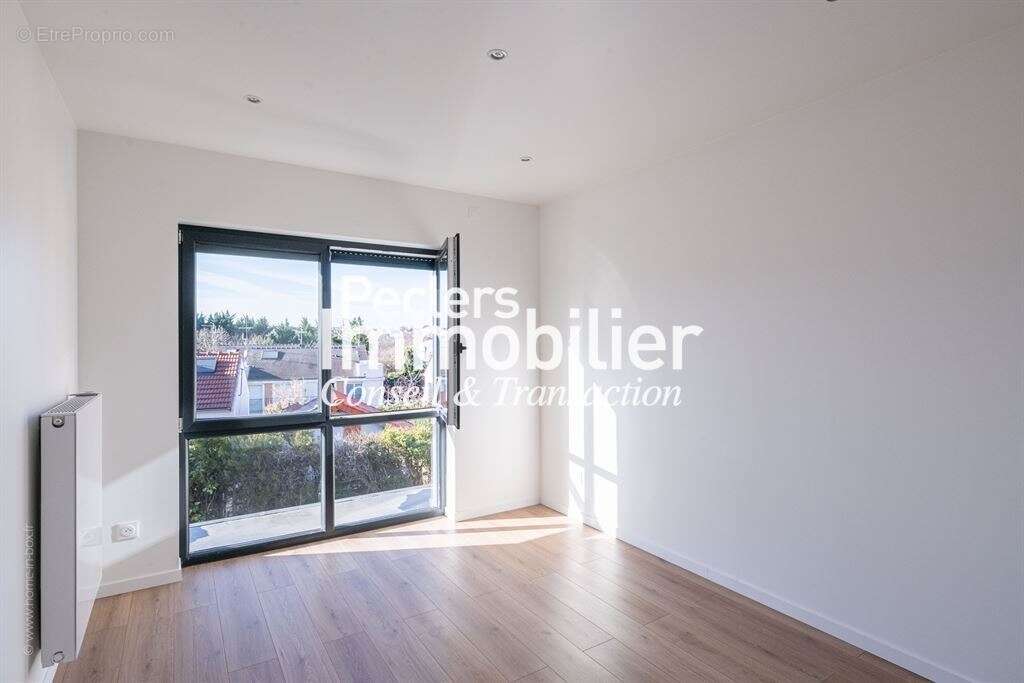 Maison à NANTERRE