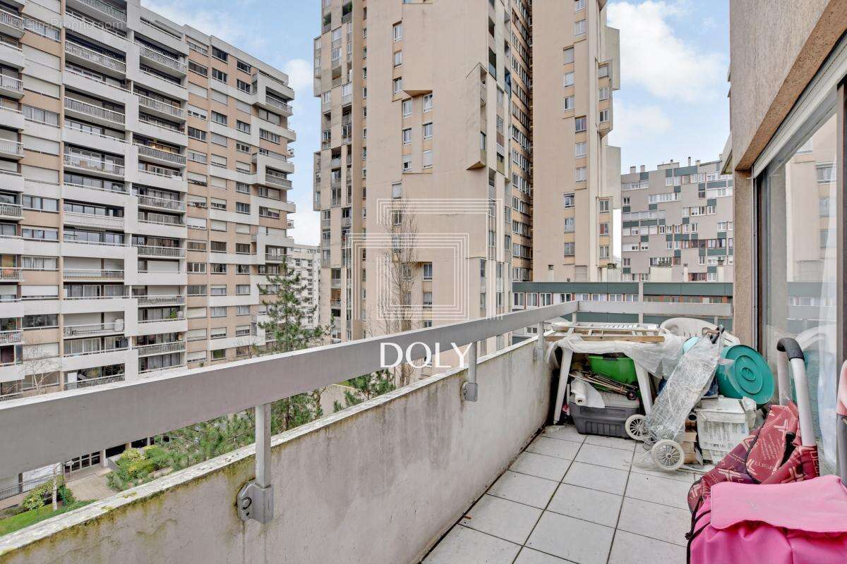 Appartement à PARIS-19E