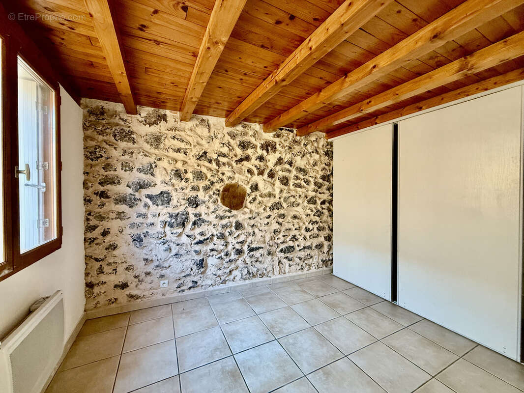 Appartement à FLORENSAC