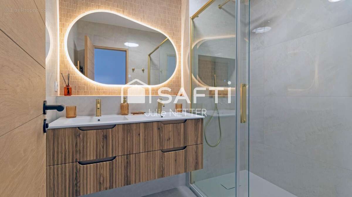Photo 8 - Appartement à FREJUS