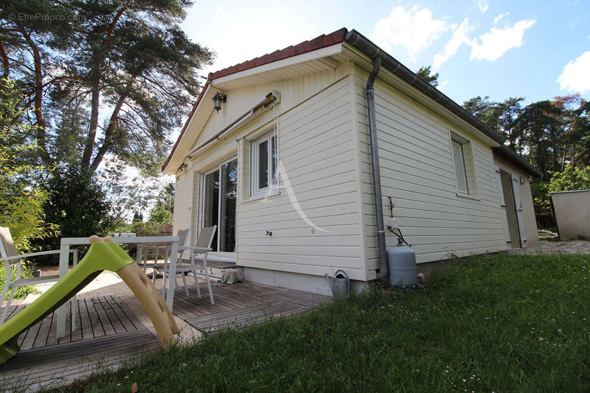 Maison à LES MONTILS