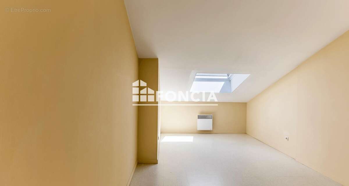 Appartement à GUILHERAND-GRANGES